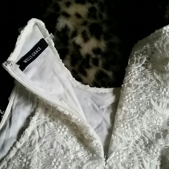 🔶️5 for $30🔶️ White Eyelet Lace Fit n Flare Dress - Picture 2 of 4